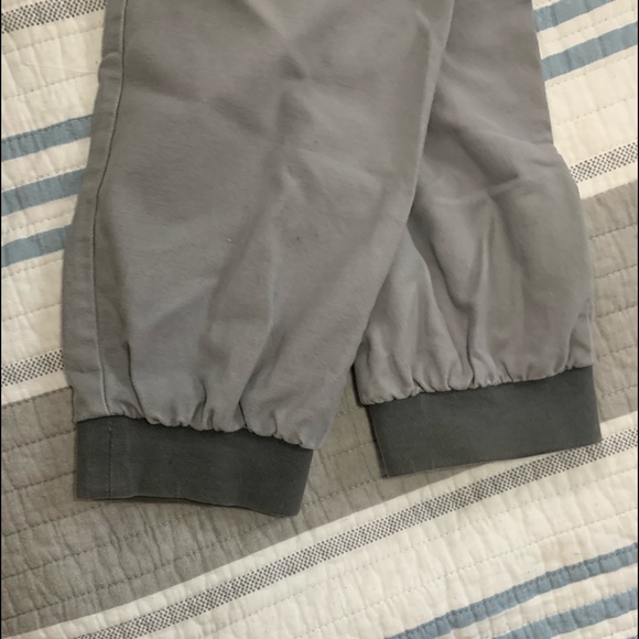 Boys Old Navy joggers - Picture 7 of 8